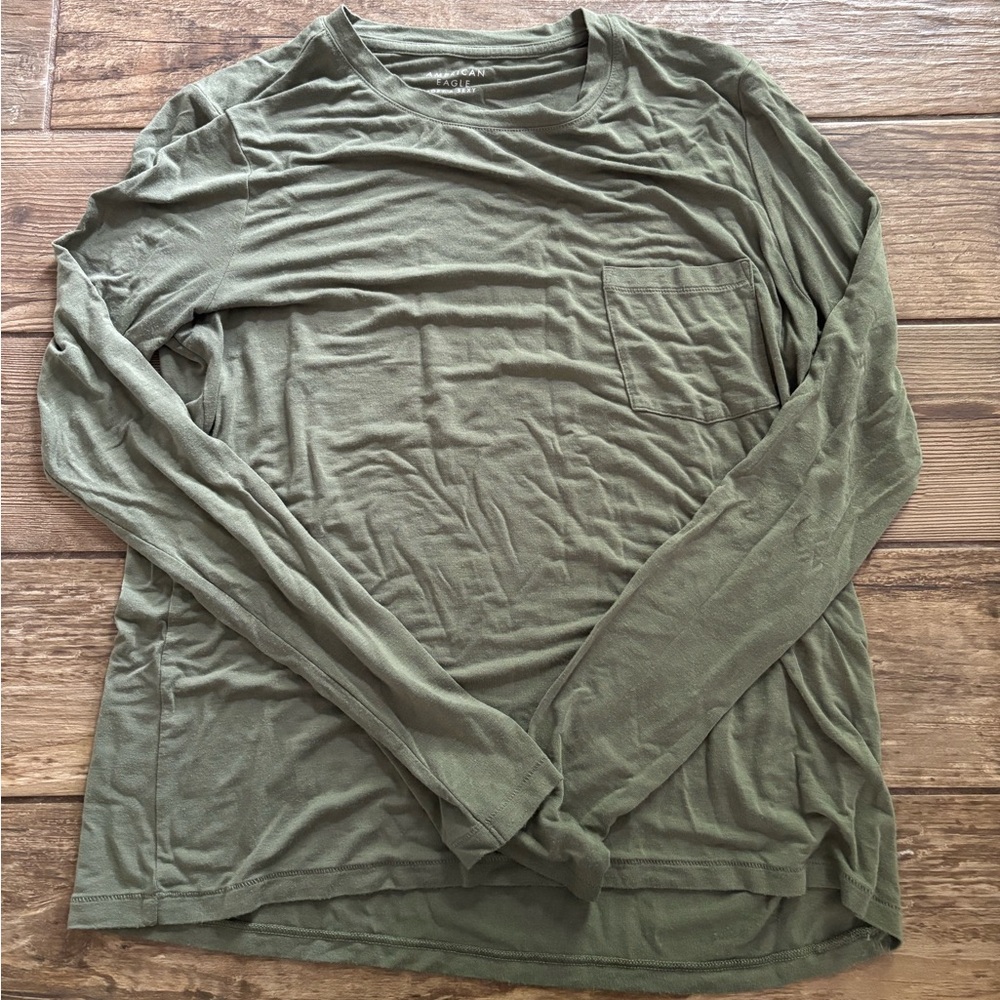 american eagle soft green long sleeve tee